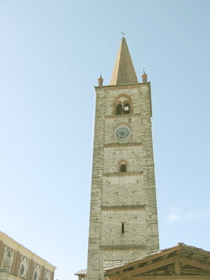 Campanile lato nord (lato con orologio)